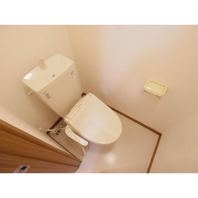 【上田市小泉のアパートのトイレ】