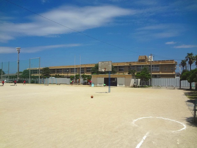 【大村市黒丸町のアパートの中学校】