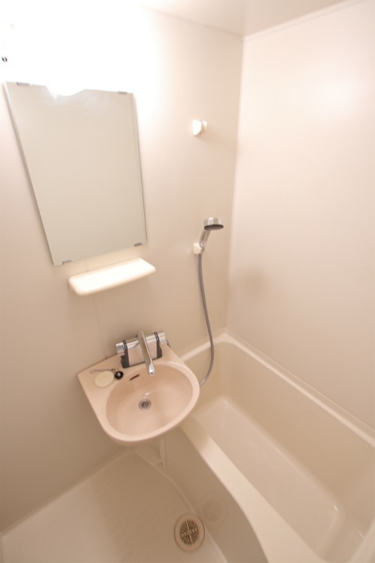 バス・シャワールーム　足を延ばしてリラックスできます♪♪