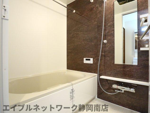バス・シャワールーム　きれいなお風呂です