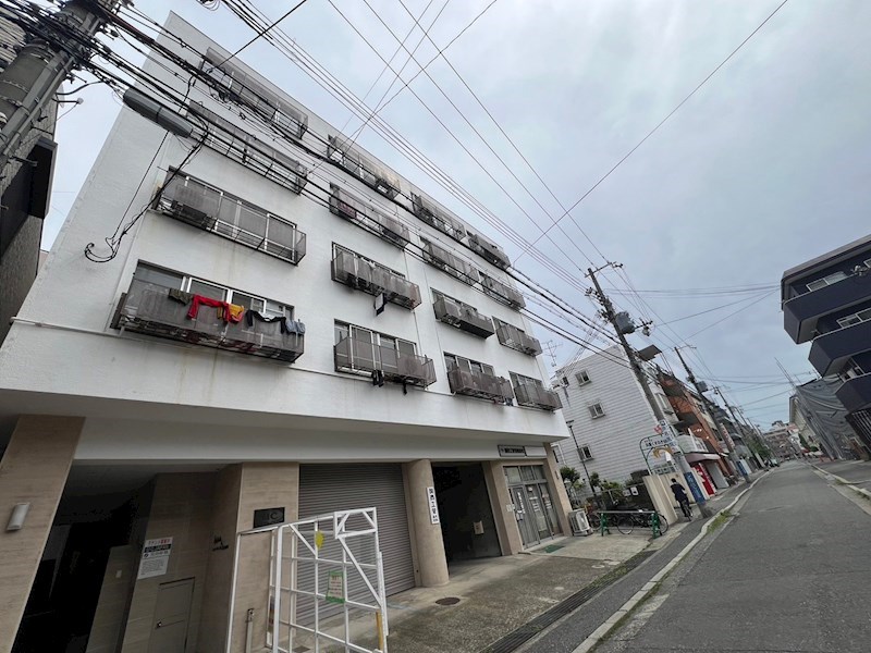神戸市兵庫区永沢町のマンションの建物外観