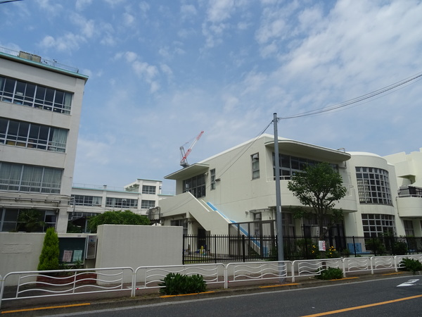 【クラヴィス亀戸の小学校】