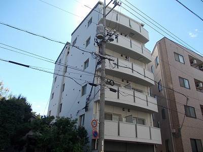 呉市本町のマンションの建物外観