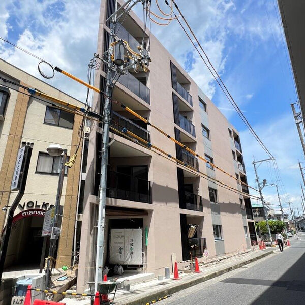 【大津市桜野町のマンションの建物外観】