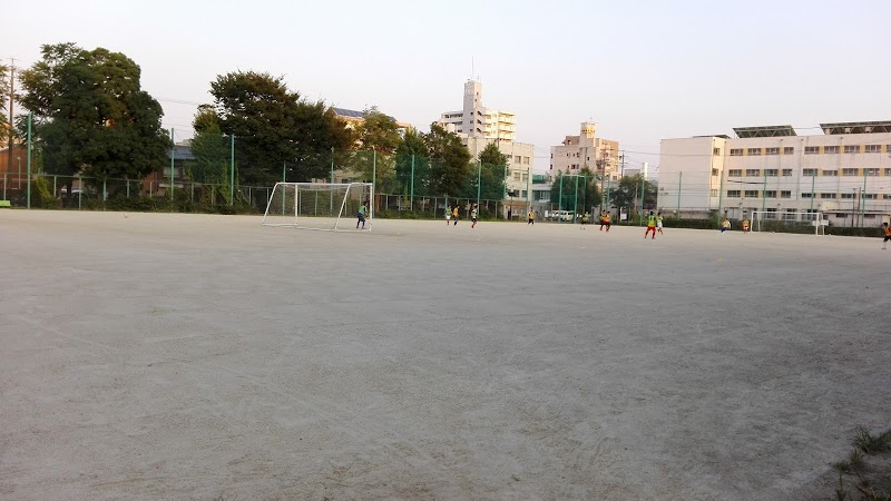 【名古屋市西区花の木のマンションの公園】