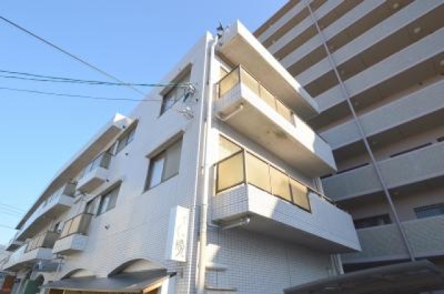 安芸郡海田町南大正町のマンションの建物外観