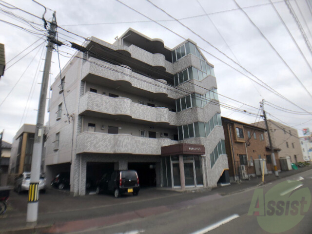 仙台市宮城野区新田のマンションの建物外観