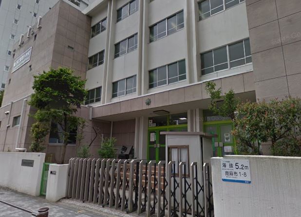 【港区麻布十番のマンションの小学校】