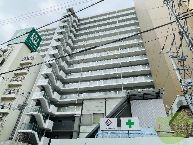 【神戸市中央区中山手通のマンションの建物外観】