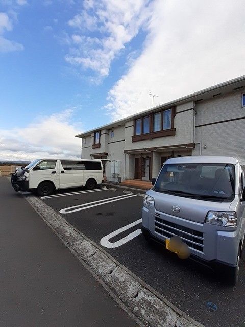 【登米市南方町照井のアパートの駐車場】