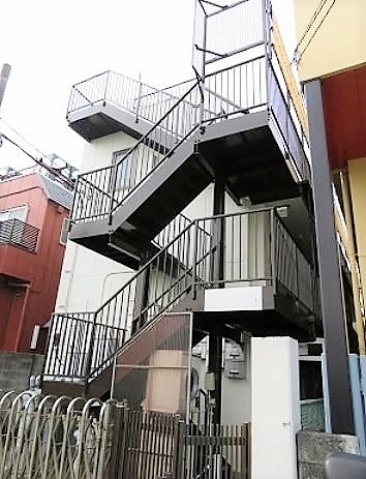 大田区東糀谷のマンションの建物外観