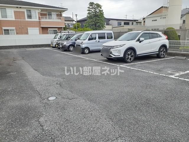 【サンクレストール吉岡Ｙの駐車場】