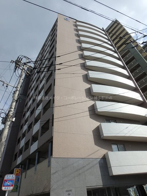 【福岡市博多区中洲中島町のマンションの建物外観】