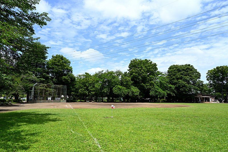 【ファミーユ旭の公園】