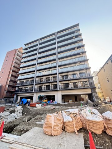 大阪市東淀川区西淡路のマンションの建物外観