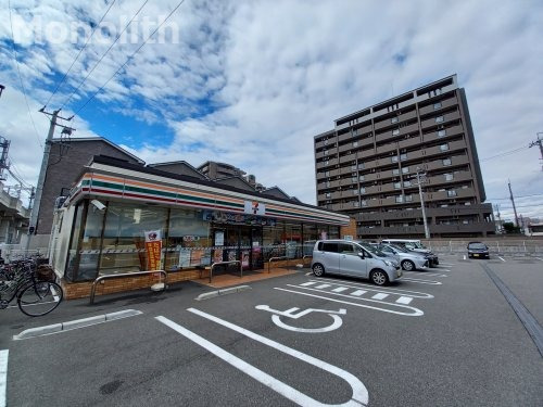 【泉大津市田中町のアパートのコンビニ】