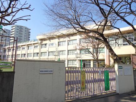 【板橋区大谷口北町のアパートの小学校】