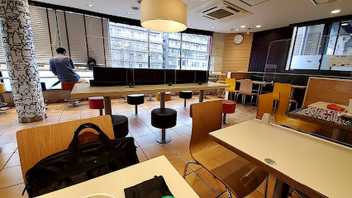 飲食店　マクドナルド（飲食店）まで140m
