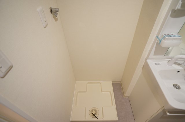 その他　室内洗濯機置場です