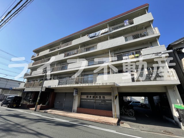 建物外観　落ち着いた雰囲気の外観です