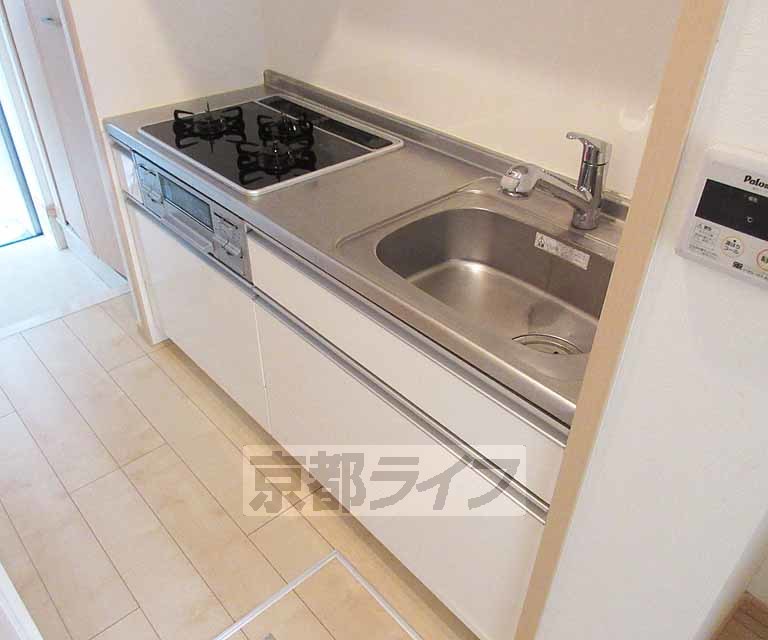 キッチン　大きなキッチンです