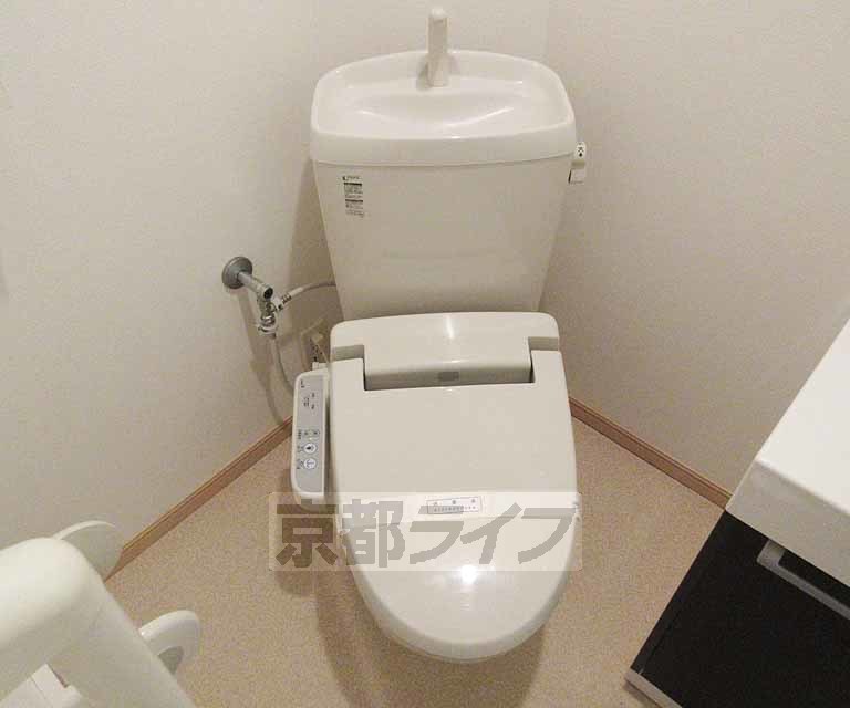 トイレ　シンプルなトイレです