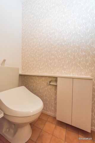 トイレ　トイレ　ウォシュレット付き