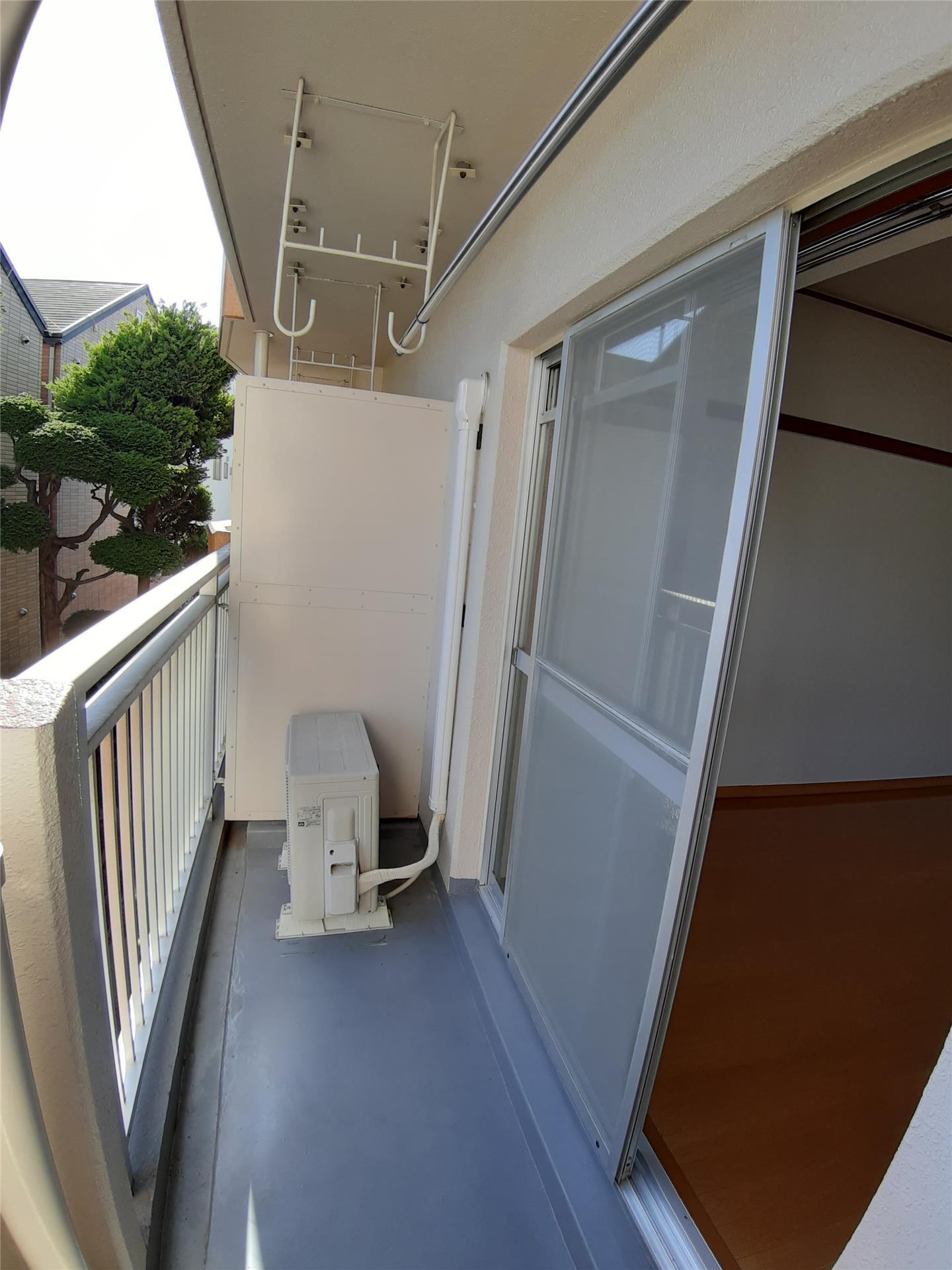 バルコニー　写真は反転タイプの別部屋です。