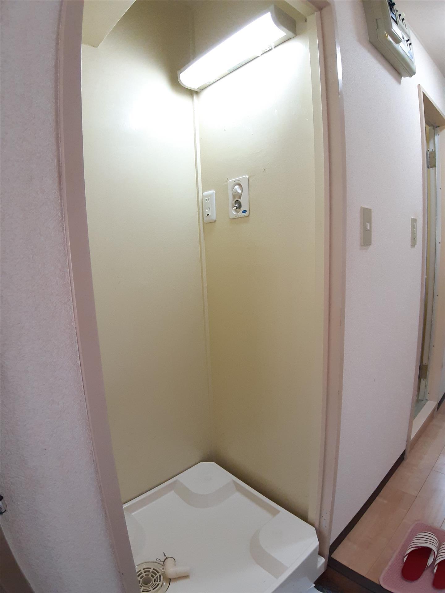その他　写真は反転タイプの別部屋です。