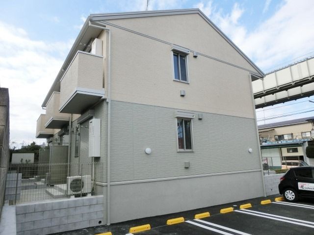 建物外観　小倉台駅まで徒歩４分の立地です！