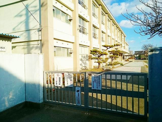 小学校　一宮市立　貴船小学校（小学校）まで750m