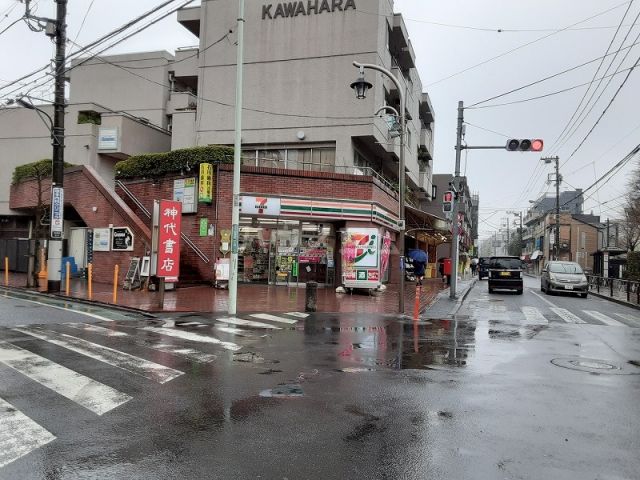 コンビニ　セブン-イレブン 調布仙川駅南店（コンビニ）まで332m