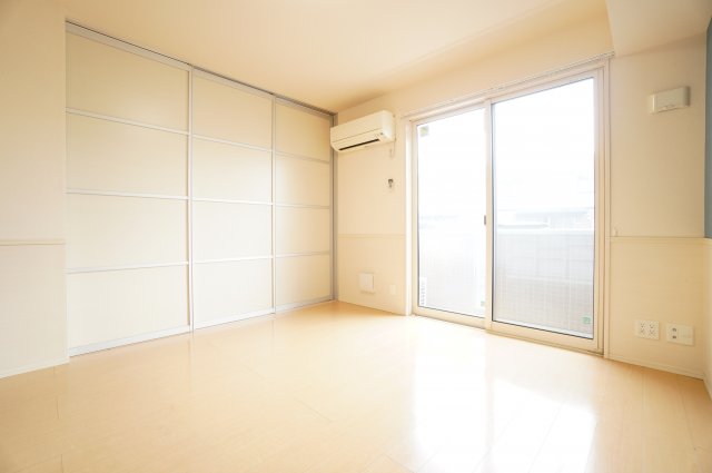 居室・リビング　※同物件・同タイプの写真です。