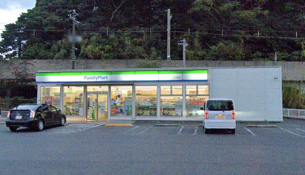 コンビニ　ファミリーマート 松江袖師店（コンビニ）まで517m