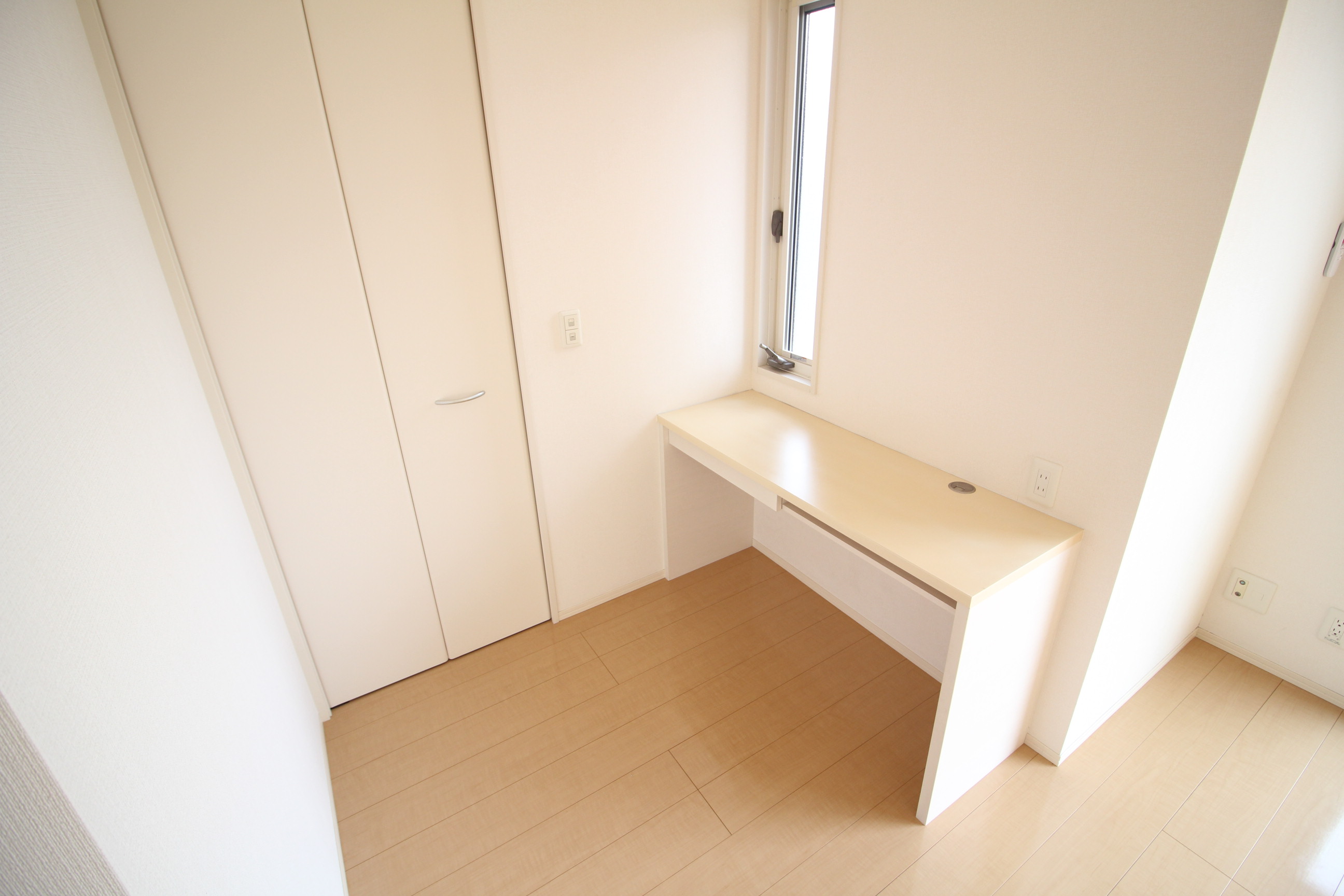 その他　8帖居室のウォークインクローゼット前♪