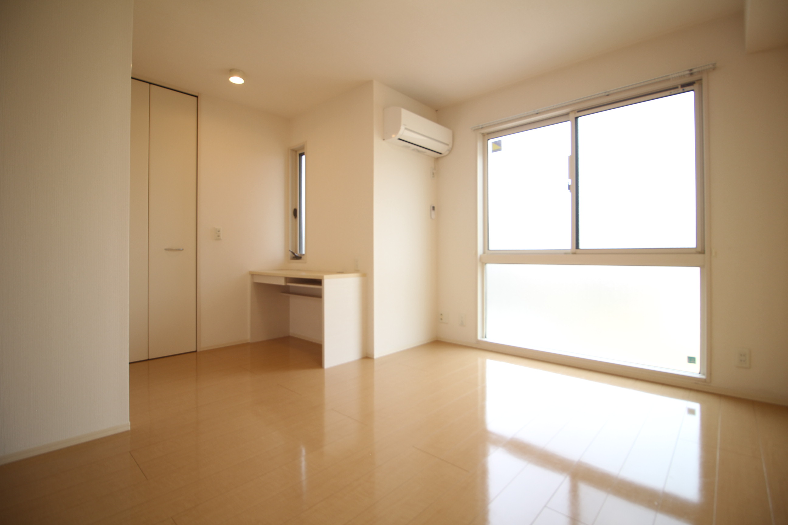 その他部屋・スペース　ウォークインクローゼットのある8帖居室♪