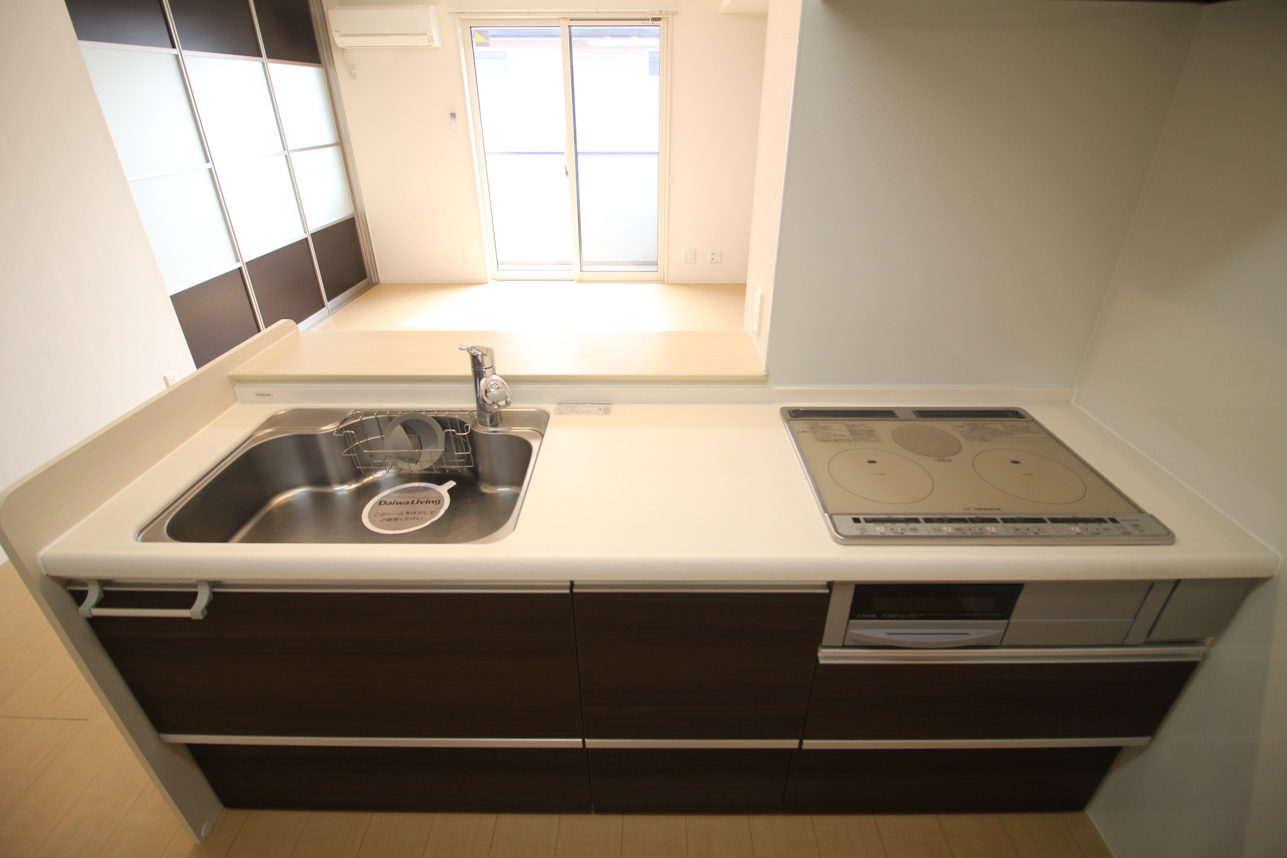 キッチン　IHクッキングヒーター採用でお手入れ簡単◎