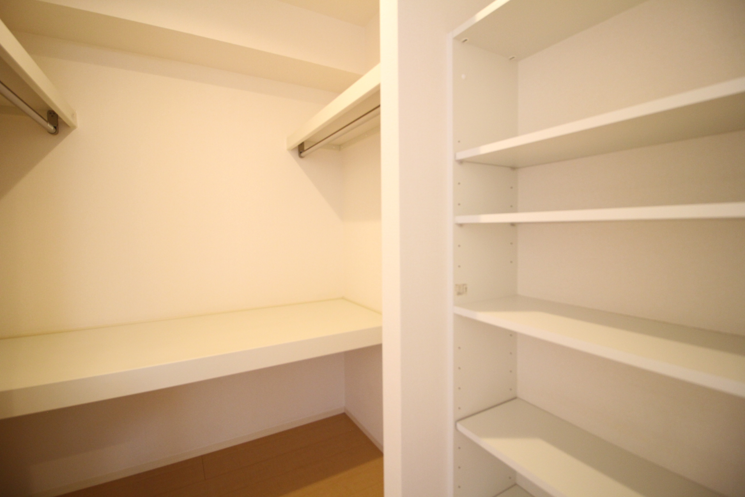 収納　ウォークインクローゼット♪