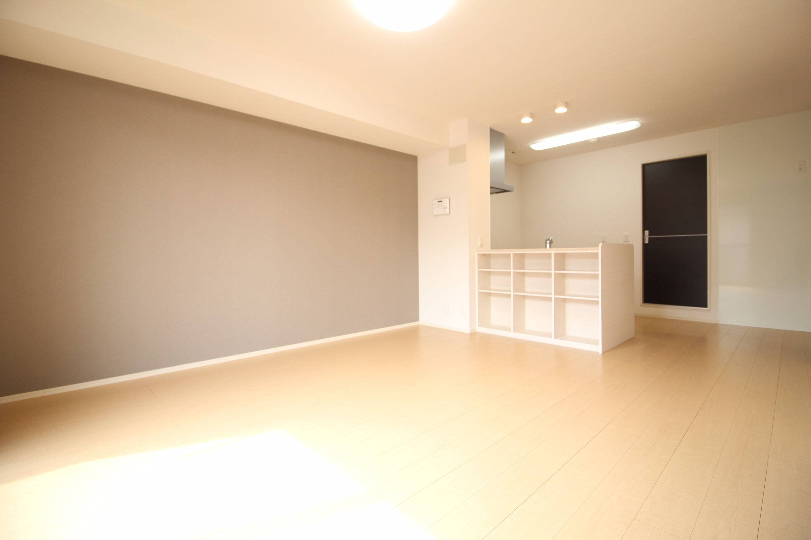 居室・リビング　14帖の広々したリビング♪