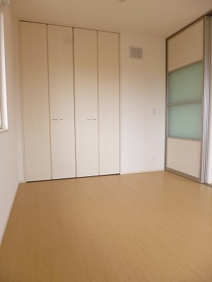 その他部屋・スペース　洋室（リビング横）