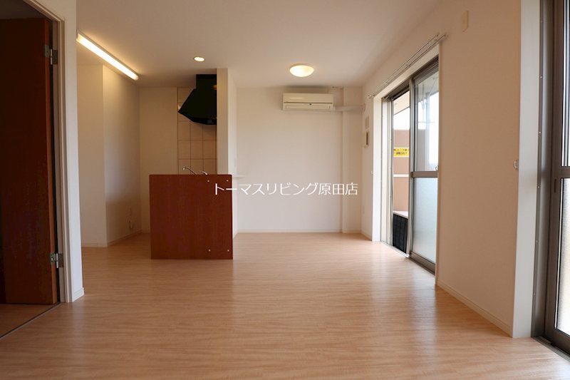 居室・リビング　105号室写真