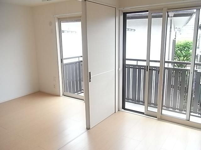 居室・リビング　★角部屋の明るいお部屋！★