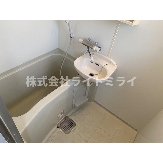 バス・シャワールーム　?