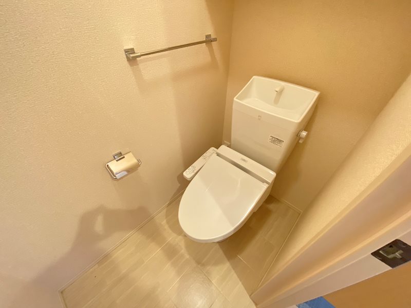 トイレ　※別のお部屋の写真です。