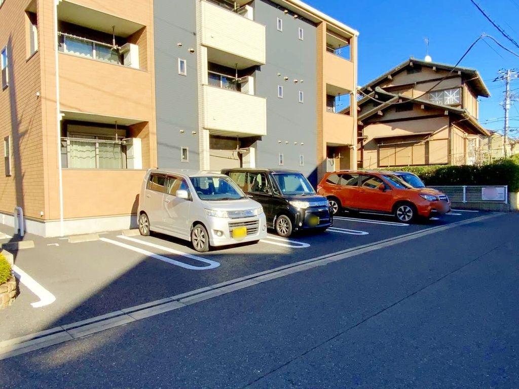 駐車場　駐車場