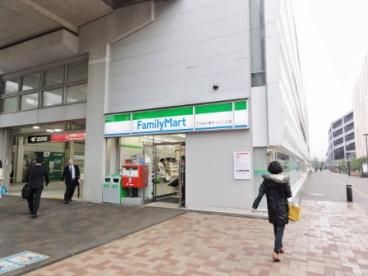 コンビニ　ファミリーマートTX柏の葉キャンパス駅店（コンビニ）まで268m