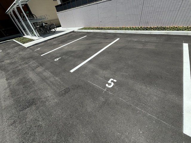 駐車場　駐車場