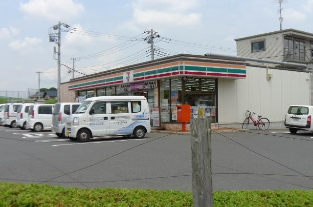 コンビニ　セブンイレブン（コンビニ）まで472m