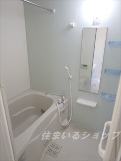 バス・シャワールーム　追い焚き・浴室暖房乾燥機あり