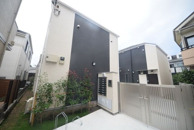 建物外観　タウンハウジング仙川店まで♪